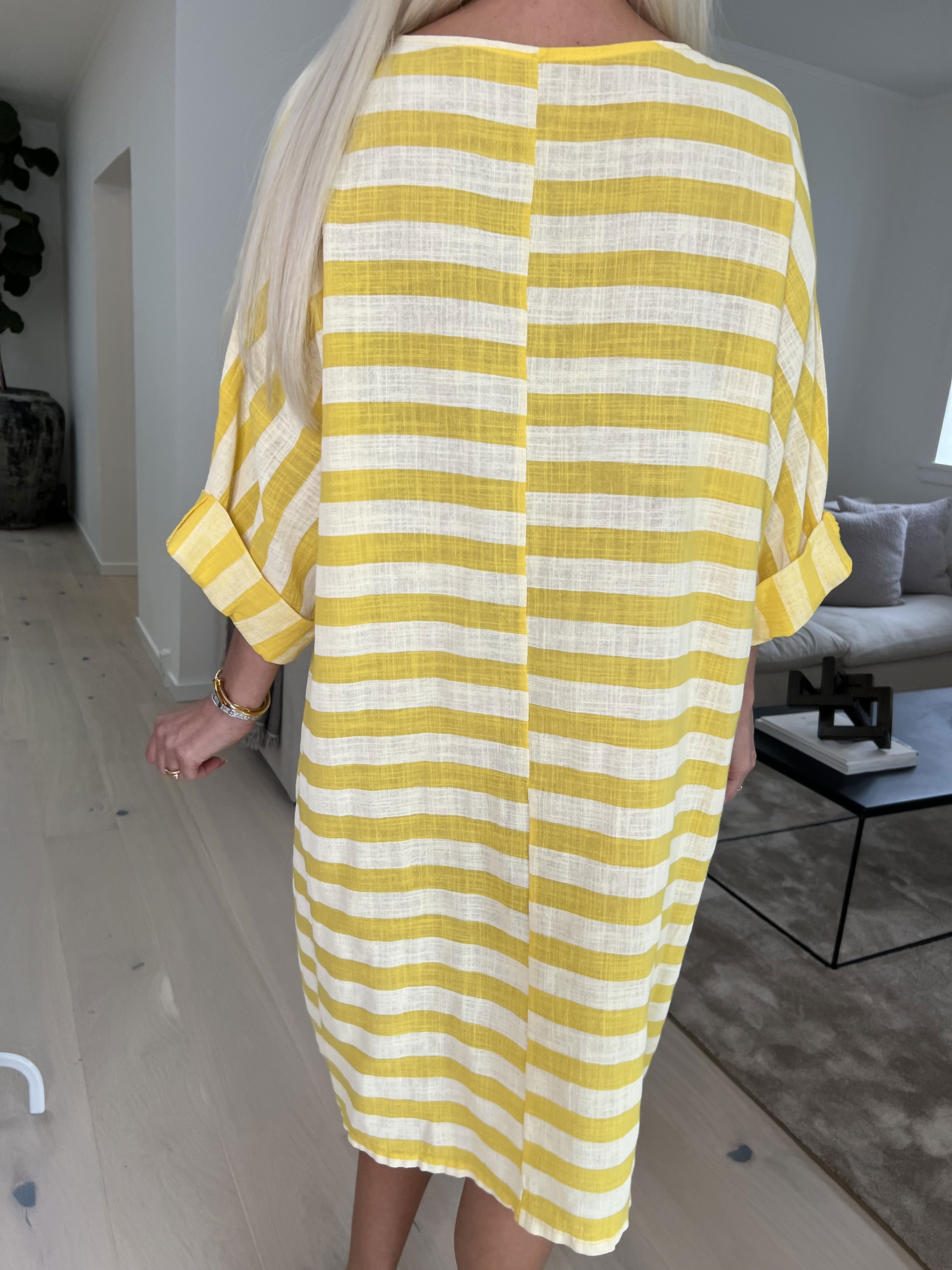 Claudine - Söt randig bomullsklänning